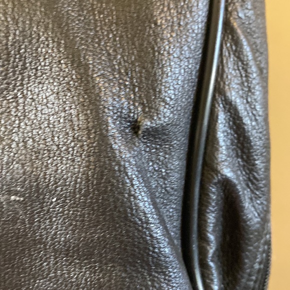 GUC. Business/travel, carrying black, faux, leather briefcase. - Picture 10 of 16